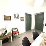 Caserina Lux Bed & Breakfast 2*